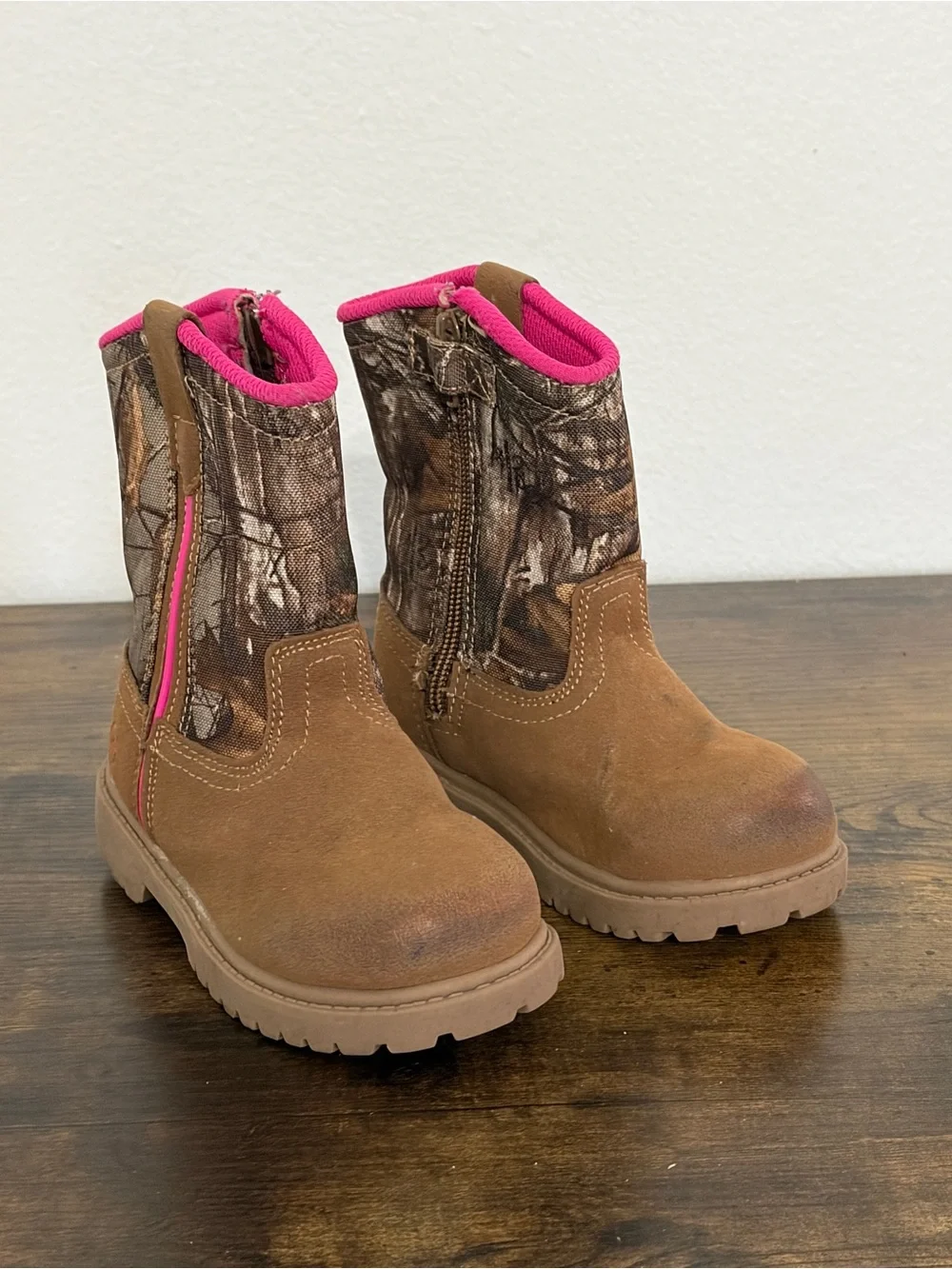 Magellan Outdoors | Toddler Girl Boots | Size 9